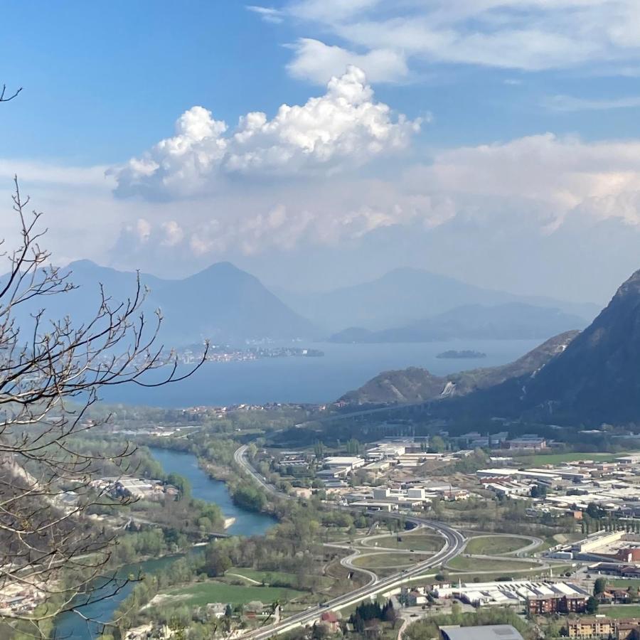 Il Riccio Di Ricciano Panzió Casale Corte Cerro Kültér fotó