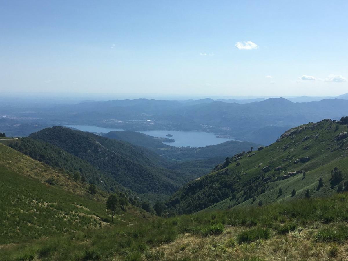 Il Riccio Di Ricciano Panzió Casale Corte Cerro Kültér fotó